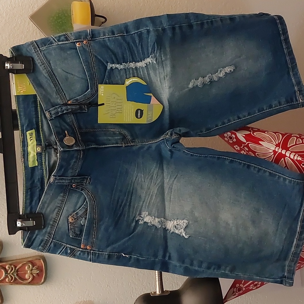 YMI wanna betta butt medium wash Bermuda jean shorts